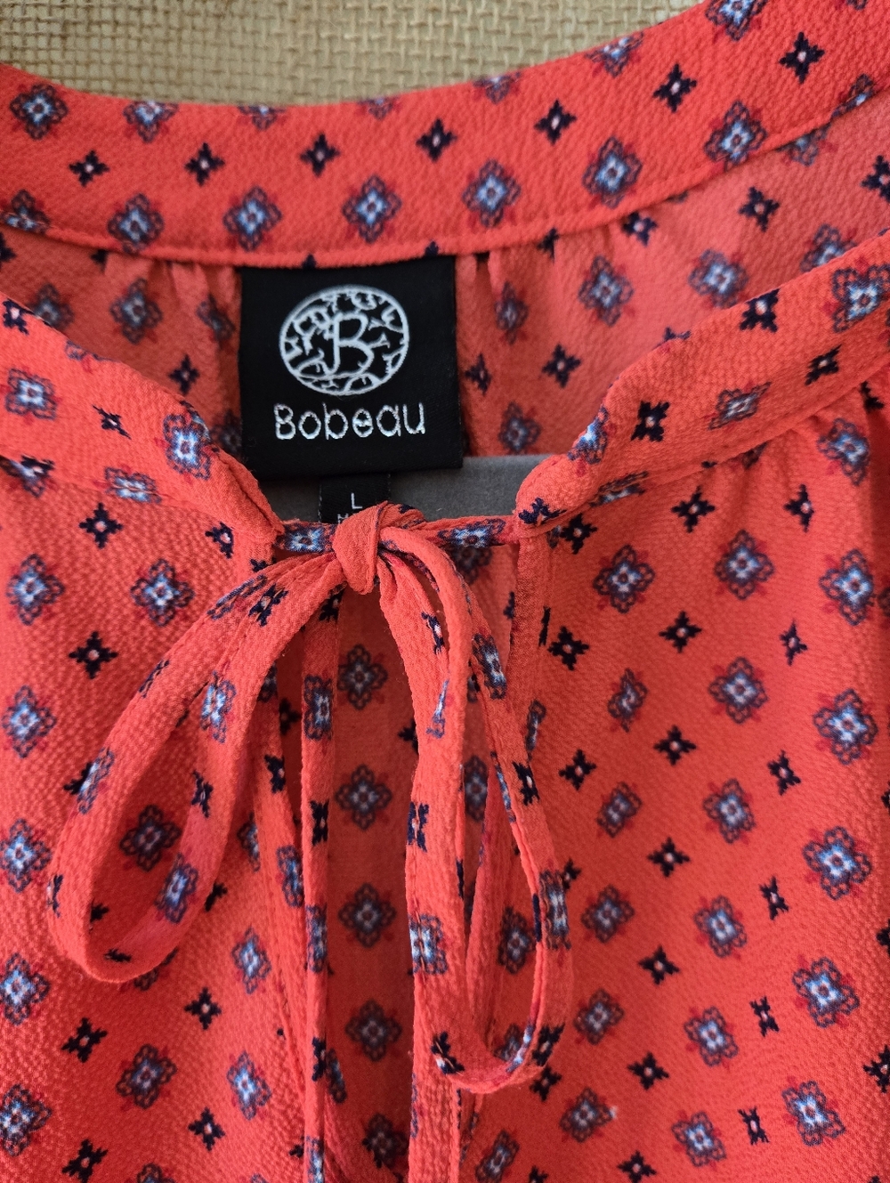 NWOT Women's Bobeau Red Sleeveless Tie V Neck Print Camisole Diamond Paisley L - Picture 3 of 11